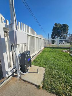 SOLAR GATE MOTOR SYSTEMS FOR SALE!
