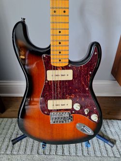 SX Vintage Stratocaster SST electric guitar - antique burst finish
