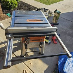 RIDGID 10" TABLE SAW FOR SALE EXCELLENT WORKING CONDITION 