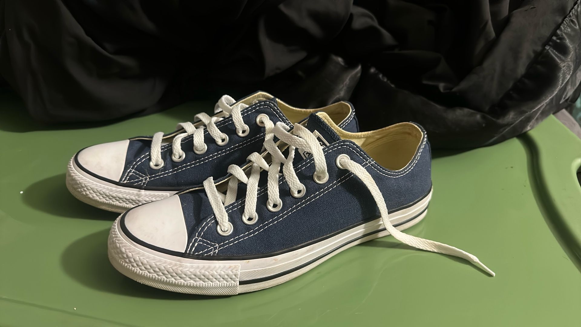 Low Top Blue Converse Size 6 In Men