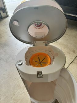 Munchkin UV Diaper Pail