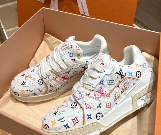 Leather Round Toe Lace-Up Low-Top Sneakers Women's White