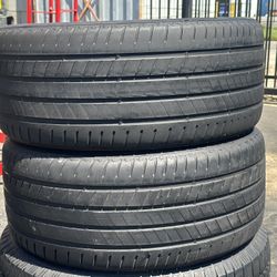 TIRE 275 40 20 BRIDGESTONE RFT