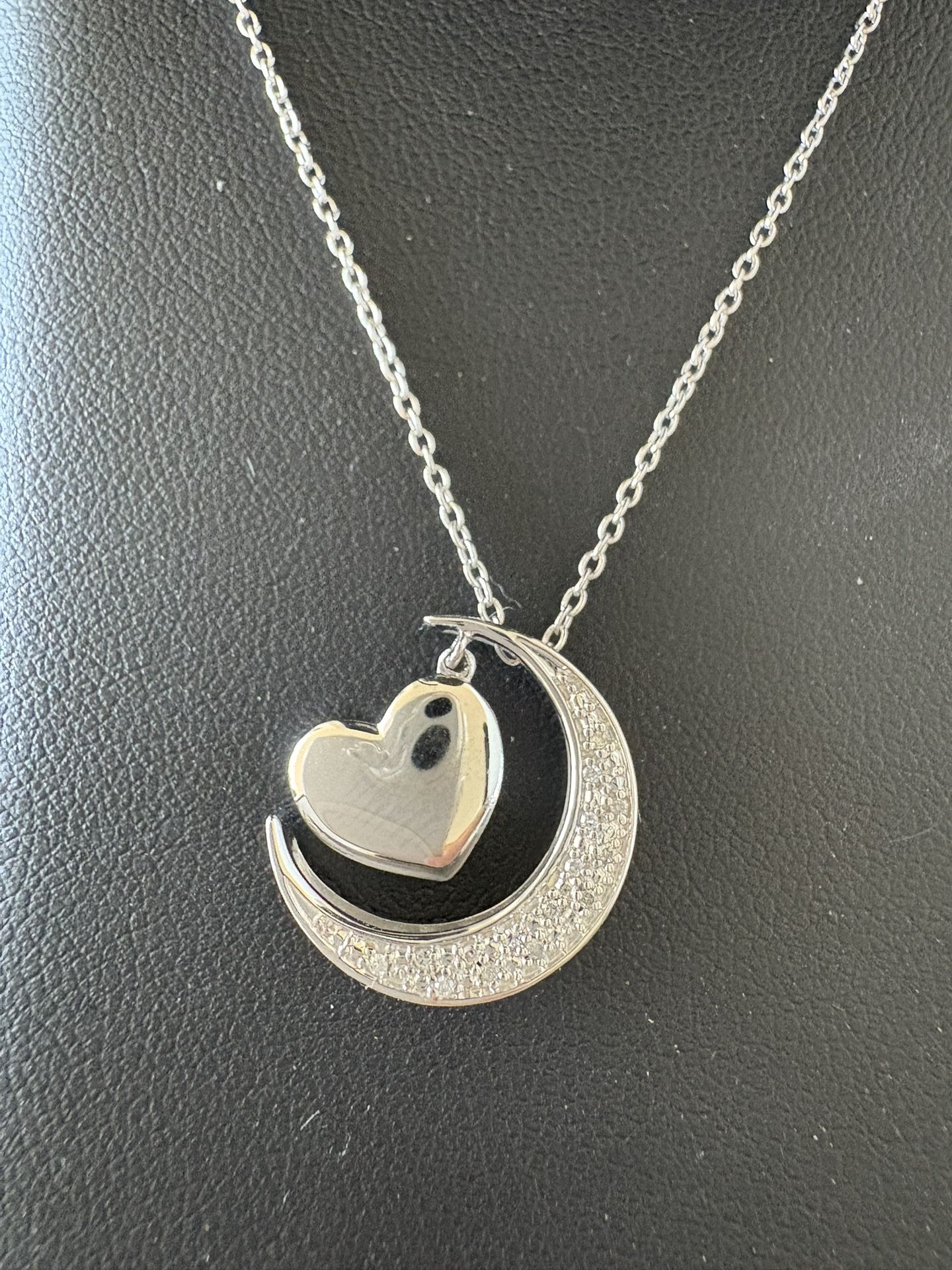 New Sterling Silver Moon And Back Diamond Necklace