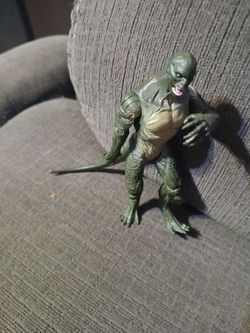 2011 Marvel Lizard Man Articulating Figure 3.75 inch