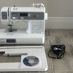Brother XR3340 Computerized Sewing Machine - Like New + FREE Fabric Bundle