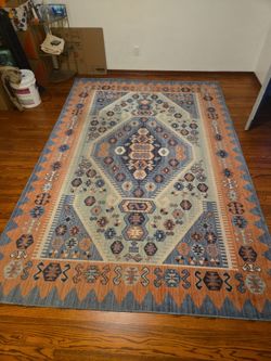 7'3" x 9' rug