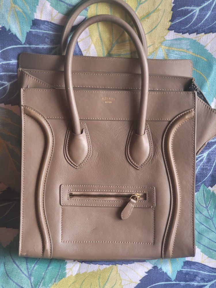 Amazing Bag! Used With Lots Of Life Left. Has Some Peeling Interior. Leather 