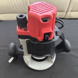 Milwaukee 13 Amp Corded 2-1/4 in. Max HP EVS BodyGrip Router