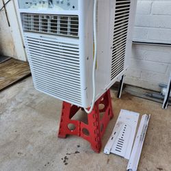 Window AC Unit