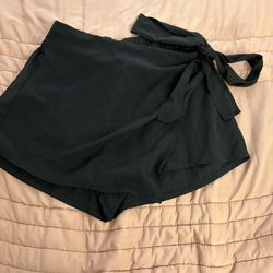 Black wrap skort (skirt and short)  SIZE 1XL