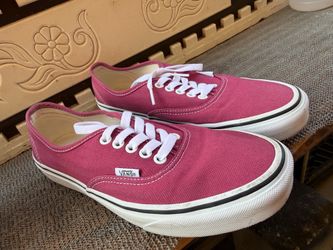 Vans shoes size 7 men/ 8.8 women