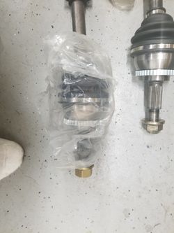 Nissan/ Infiniti  CV Axles
