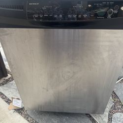 FREE 24 Inch Dishwasher – Works Great! Whirlpool 