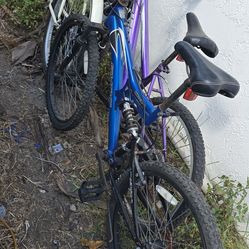 3 bicycles for parts or repair