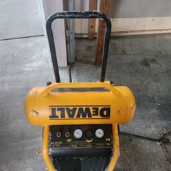 New COMPRESSOR DeWalt