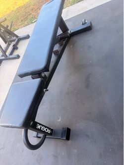 Rogue adjustable bench in good condition pick up in sun valley cash only
