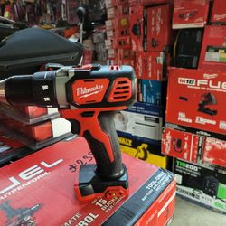 MILWAUKEE M18 CORDLESS DRILL (NO BATTERY NO CHARGE ) $45
