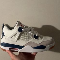 Jordan 4 SB Navy