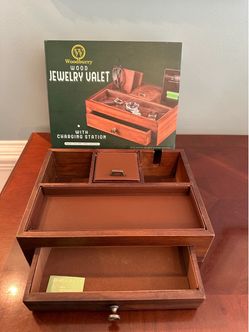 Woodbury Wood Jewelry Valet & Charging Station – New