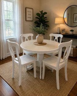 White Round jDining Table with 4 Chairs/dinning room set