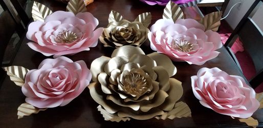 Paper flowers and paper roses. Flores de papel