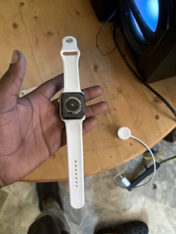 Apple Watch Series 4 Cellular And GPS