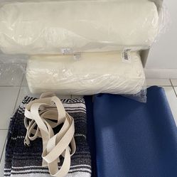 yoga accessories (2bolsters 4 mats 4 blankets 2 straps 2 blocks 
