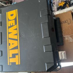DEWALT DW331K 6.5 Amp Variable Speed Jig Saw – Corded – Good Condition