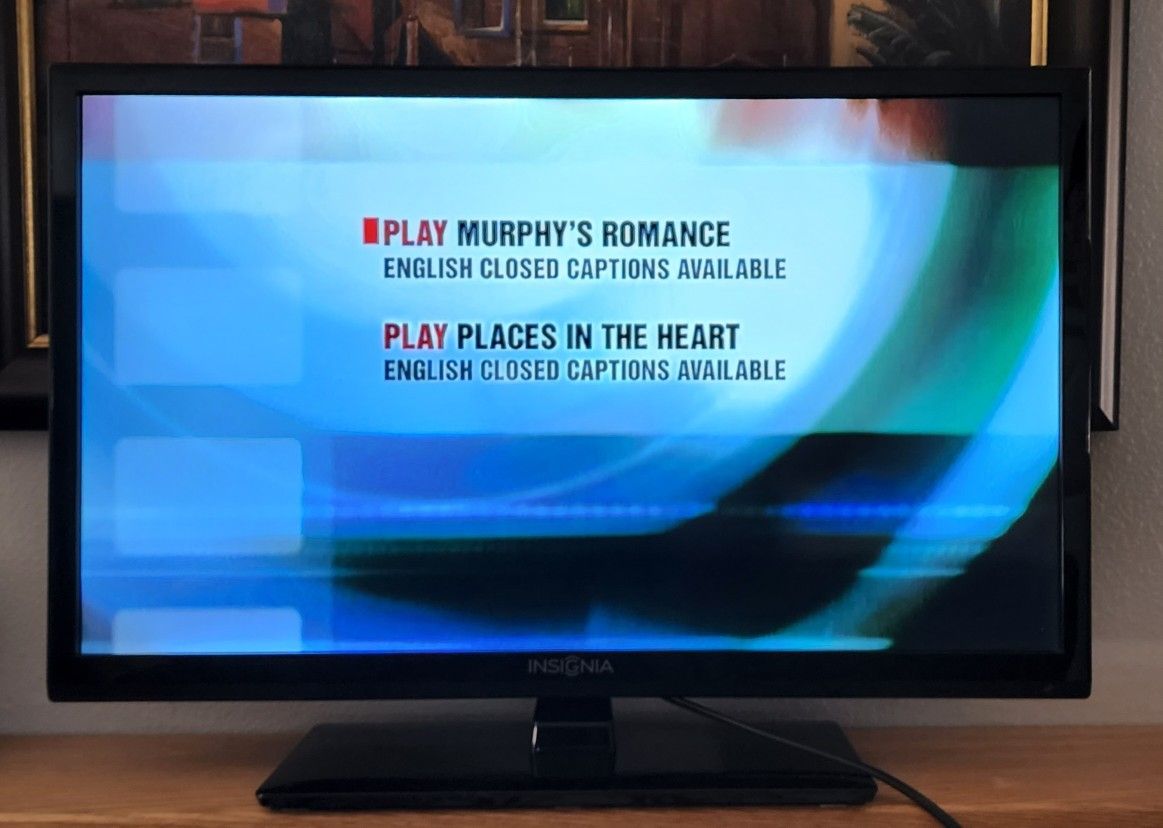 28" Insignia TV/DVD Combo $20