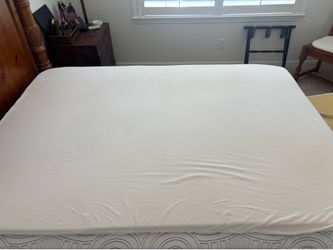 Queen mattress topper 3” memory foam