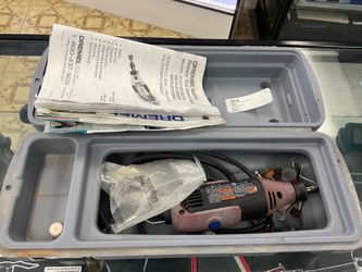 Dremel w/ bits