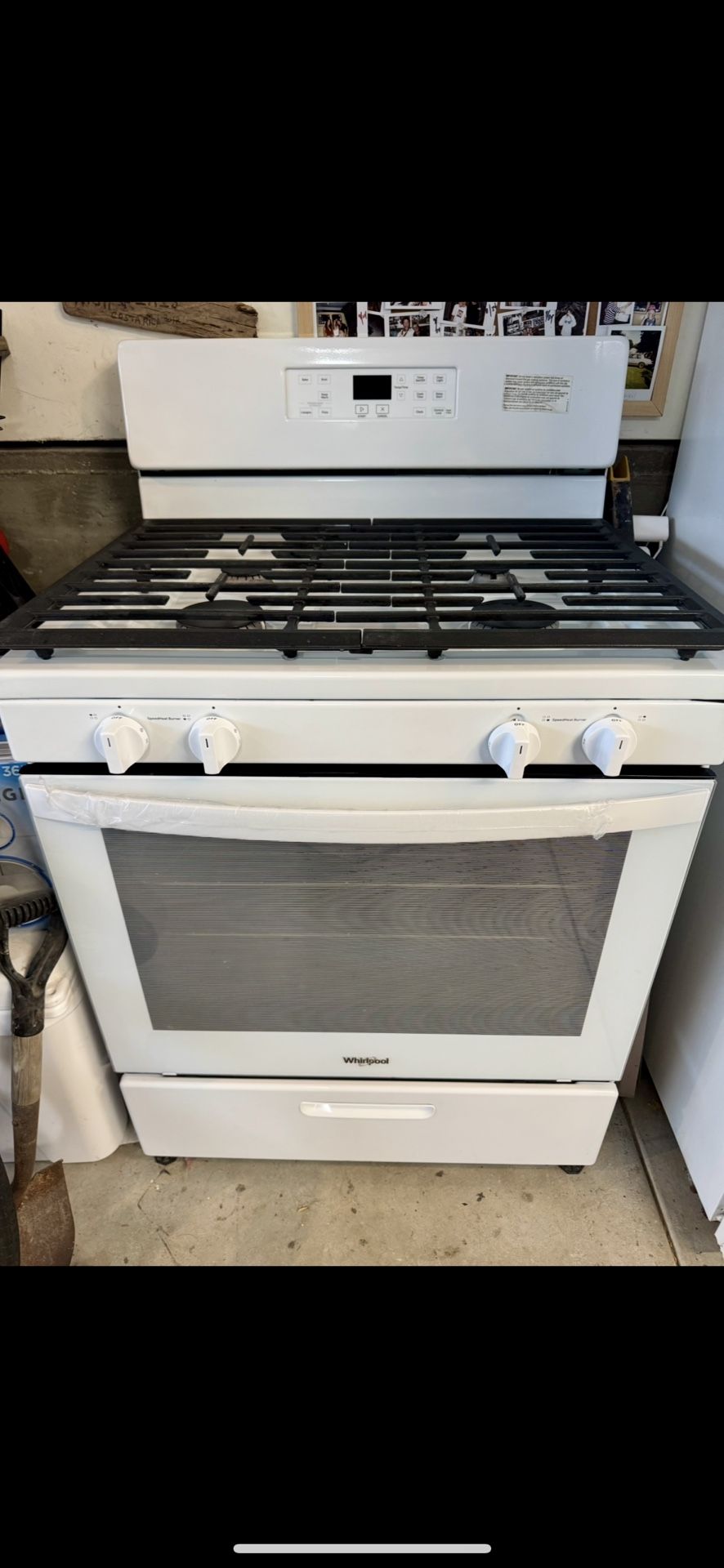 Like New Whirlpool Gas Stove