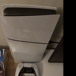 Playstation 5, 2 controllers and docking station, CD version