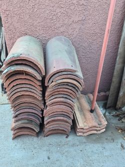 Roofing edge tile