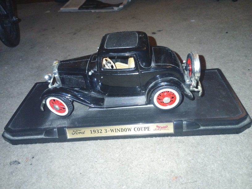 ford plastic model car
