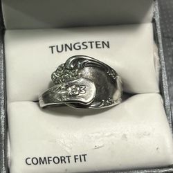 vintage Wm. A. Rogers Oneida sterling silver spoon ring.