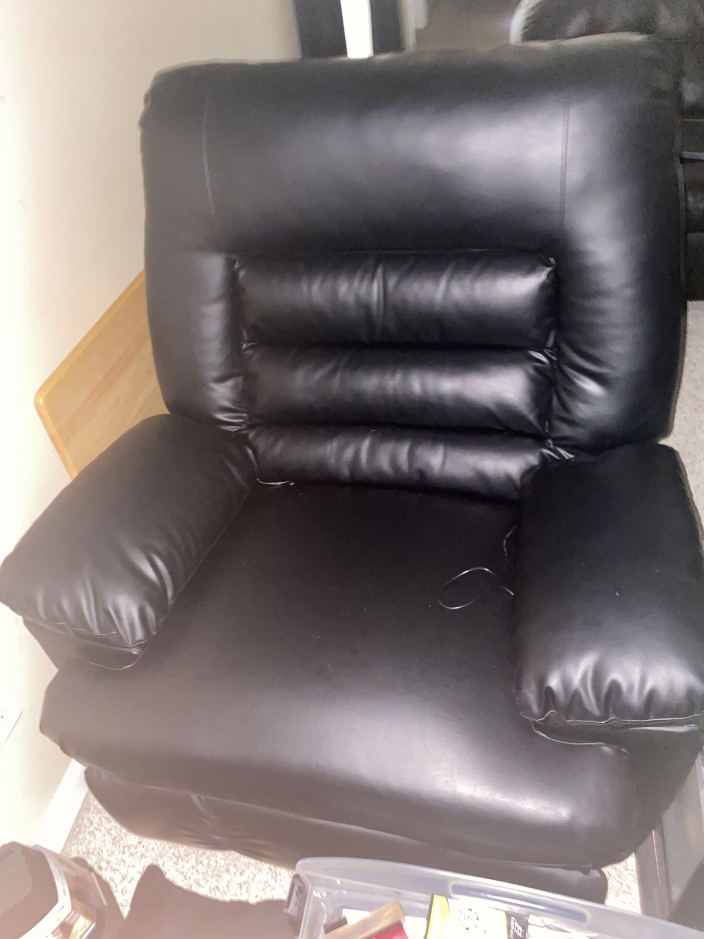 Comfy recliner with USB ports and cup holders (negotiable)