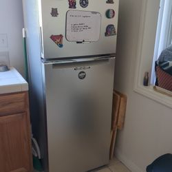 Whirlpool Refrigerator 