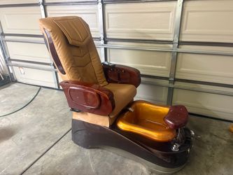 Massage chair and foot spa