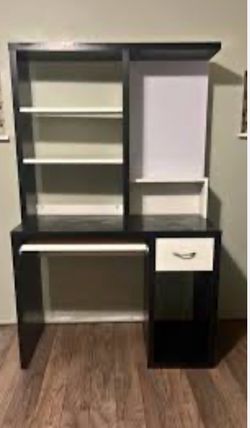 Computer desk