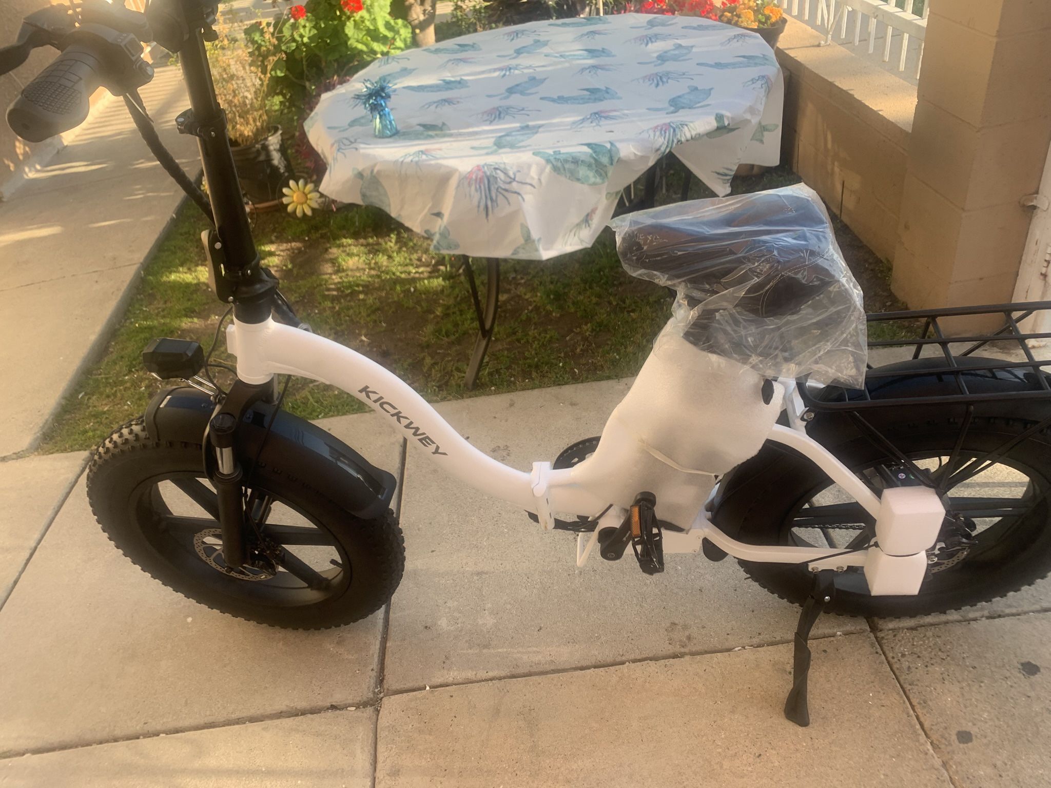 NEW KICKWEY ELECTRIC BIKE 