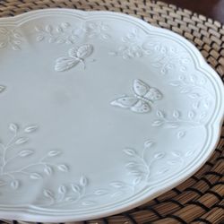 Lenox Butterfly Meadow Leaf Green Embossed 9" Luncheon Plate By Laura Le Luyer