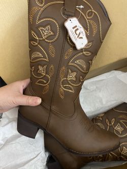 Women’s Boots Size 7 W