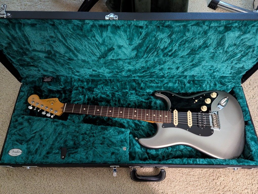 2020 Fender American Pro II Strat HSS