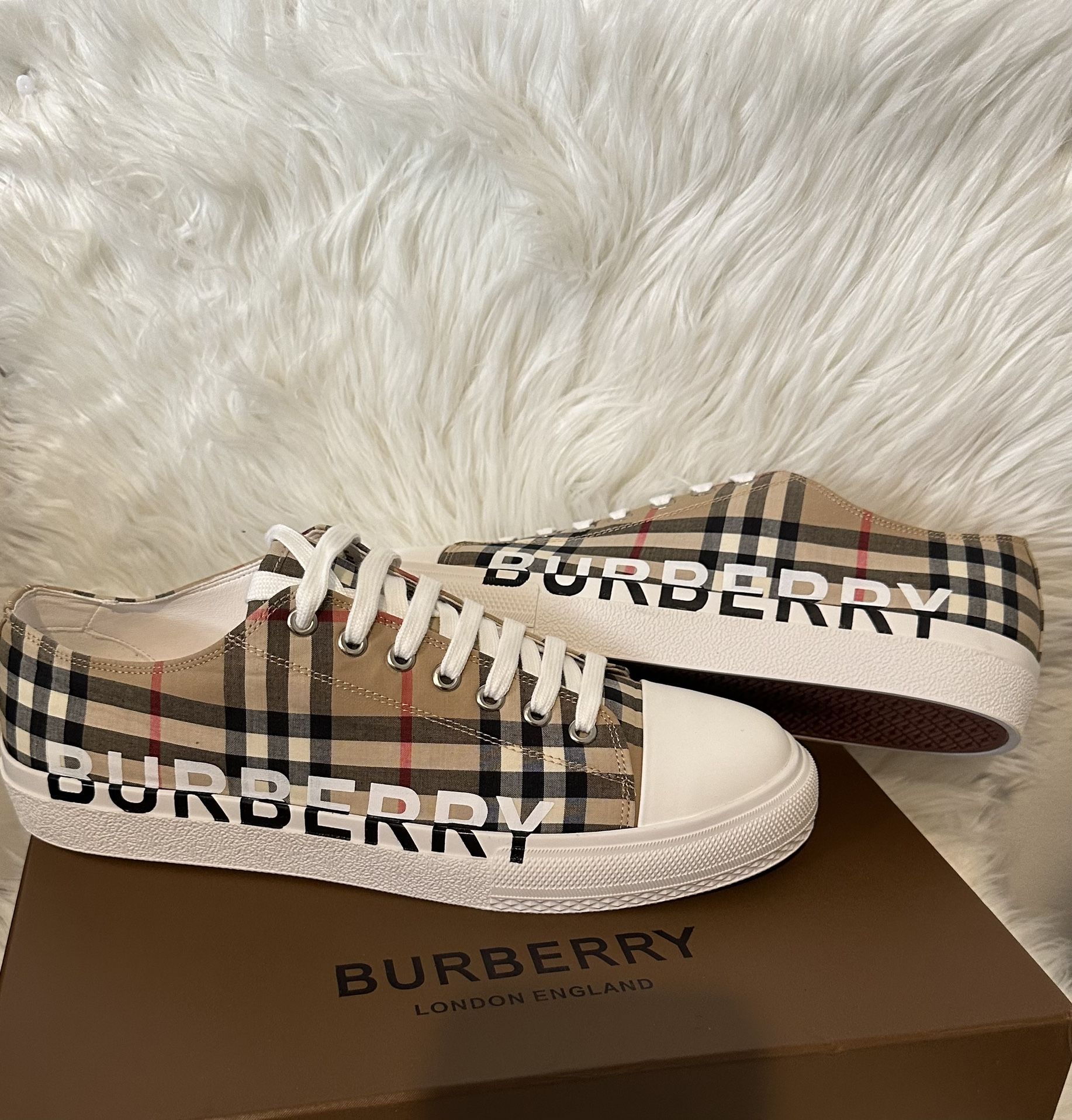 Brand New Men Burberry Sneakers