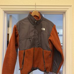 NORTH FACE DENALI RETRO JACKET ONLY $39