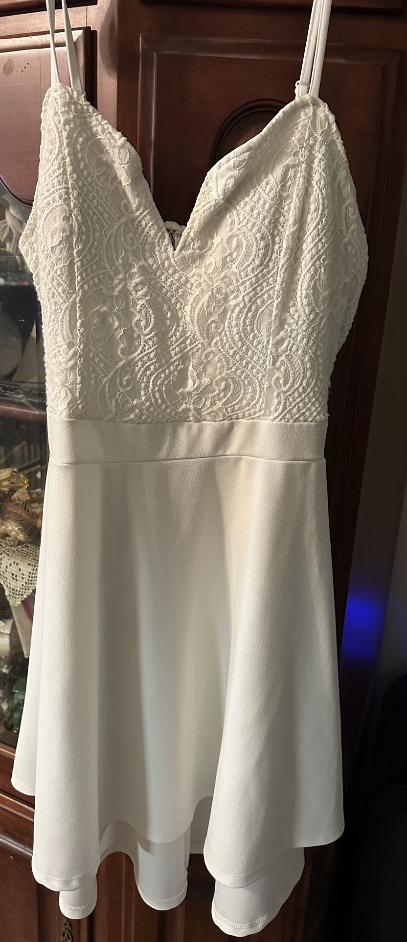 XL Spaghetti strap white dress