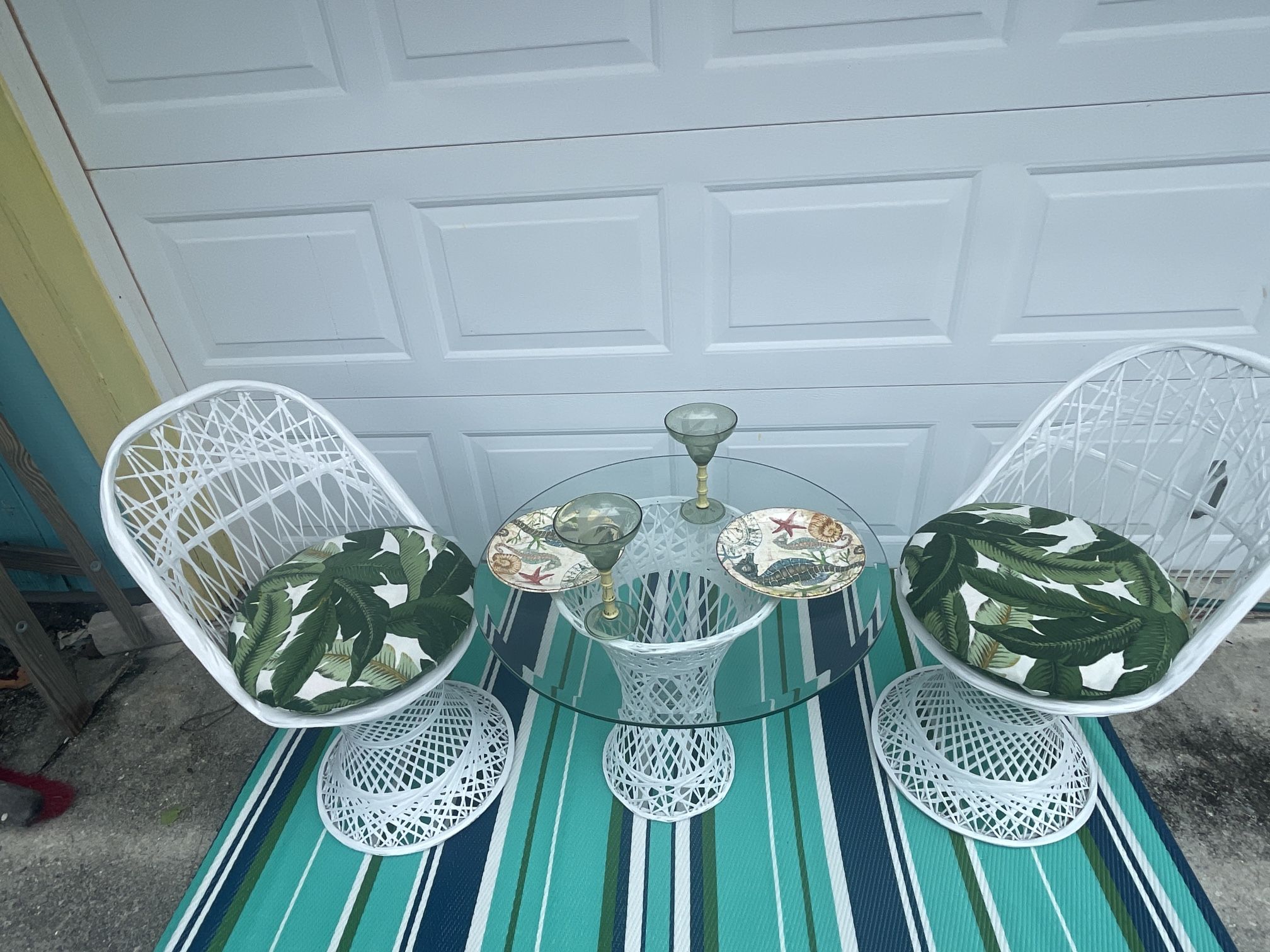 MCM Indoor/Outdoor Tommy Bahama- Style Bistro Set