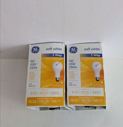 GE Soft White 3 Way Light Bulbs Bundle Two NWT